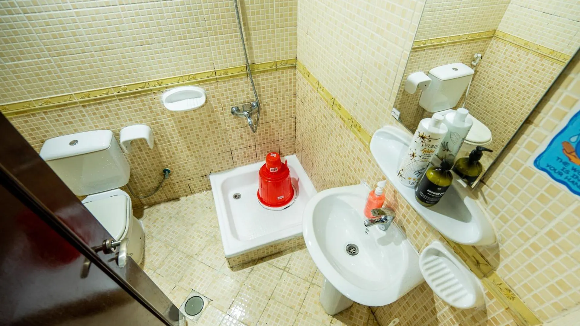 Tourist Peaceful Family Rooms Abu Dhabi Me11Apt Baith Al Jannah Llc Alloggio in famiglia